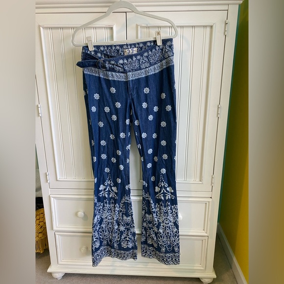 Fun flower pattern pants!! - Picture 1 of 2